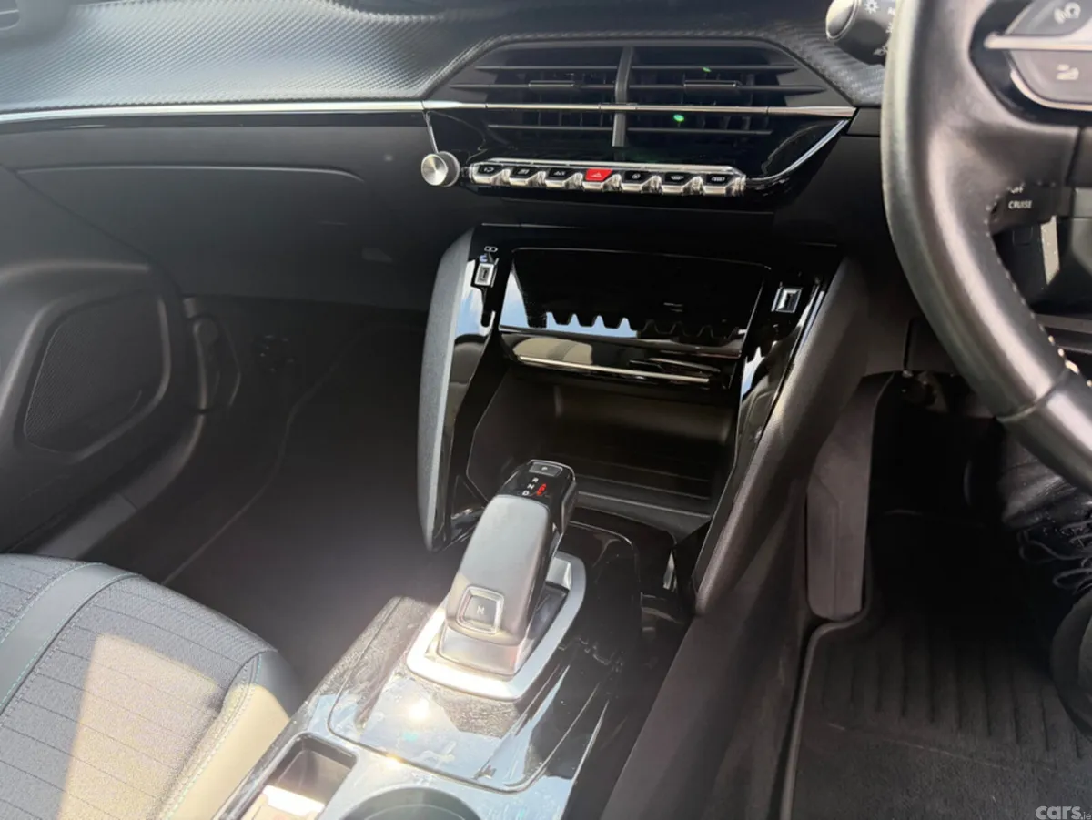 Peugeot 2008 SUV, Petrol, 2021, White