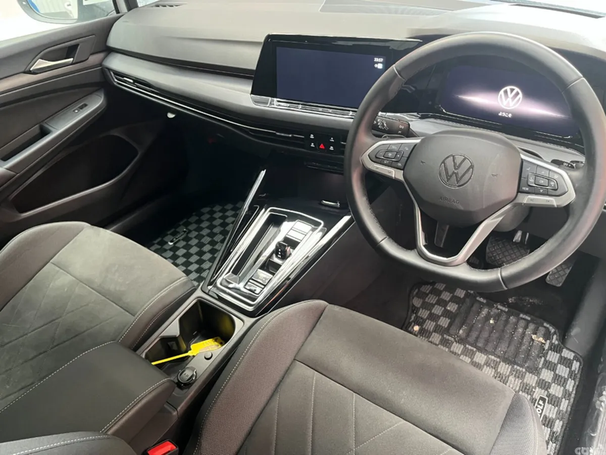Volkswagen Golf Hatchback, Diesel, 2023, Blue