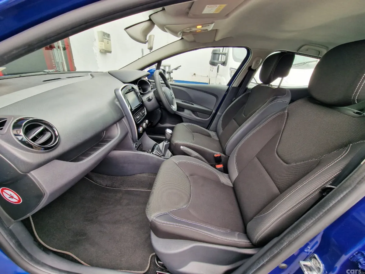 Renault Clio Hatchback, Petrol, 2018, Blue