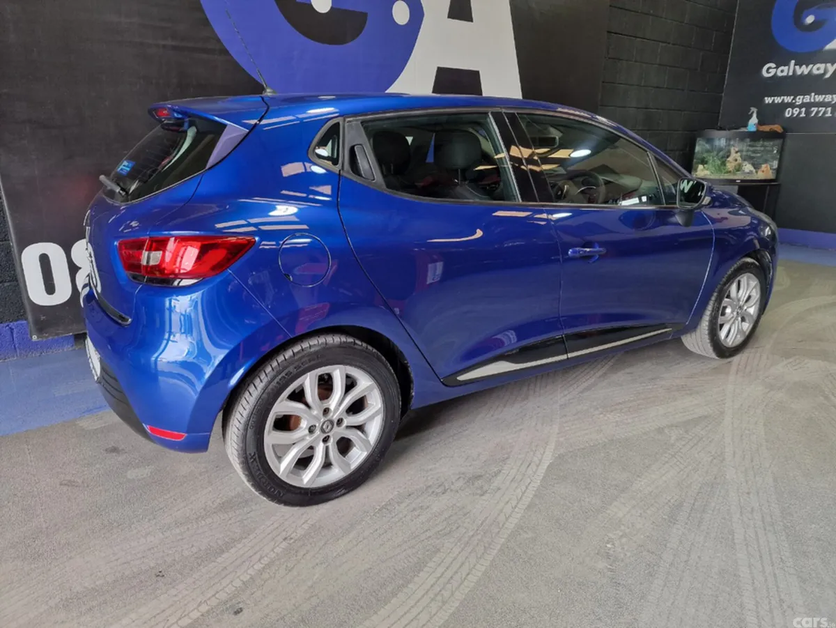 Renault Clio Hatchback, Petrol, 2018, Blue
