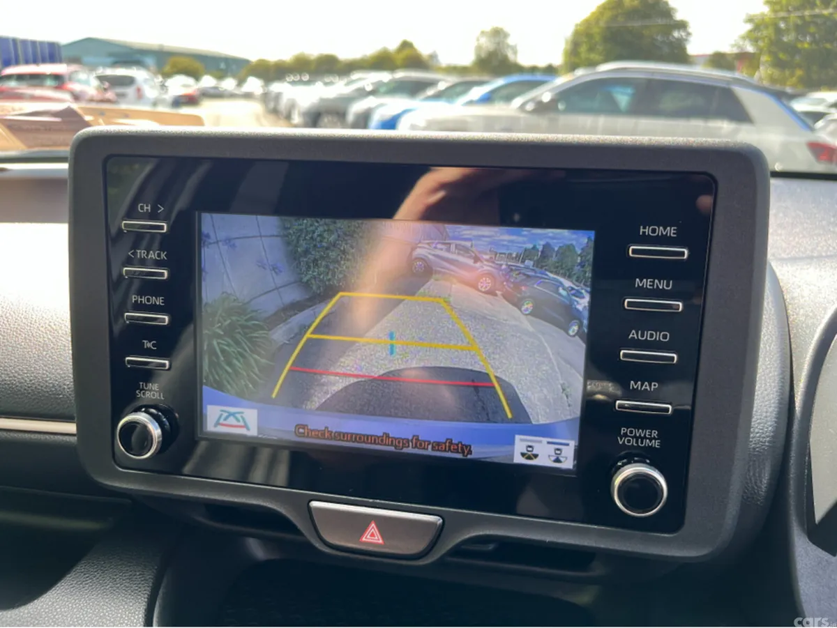 Toyota Yaris Hatchback, Petrol Hybrid, 2022, Silver