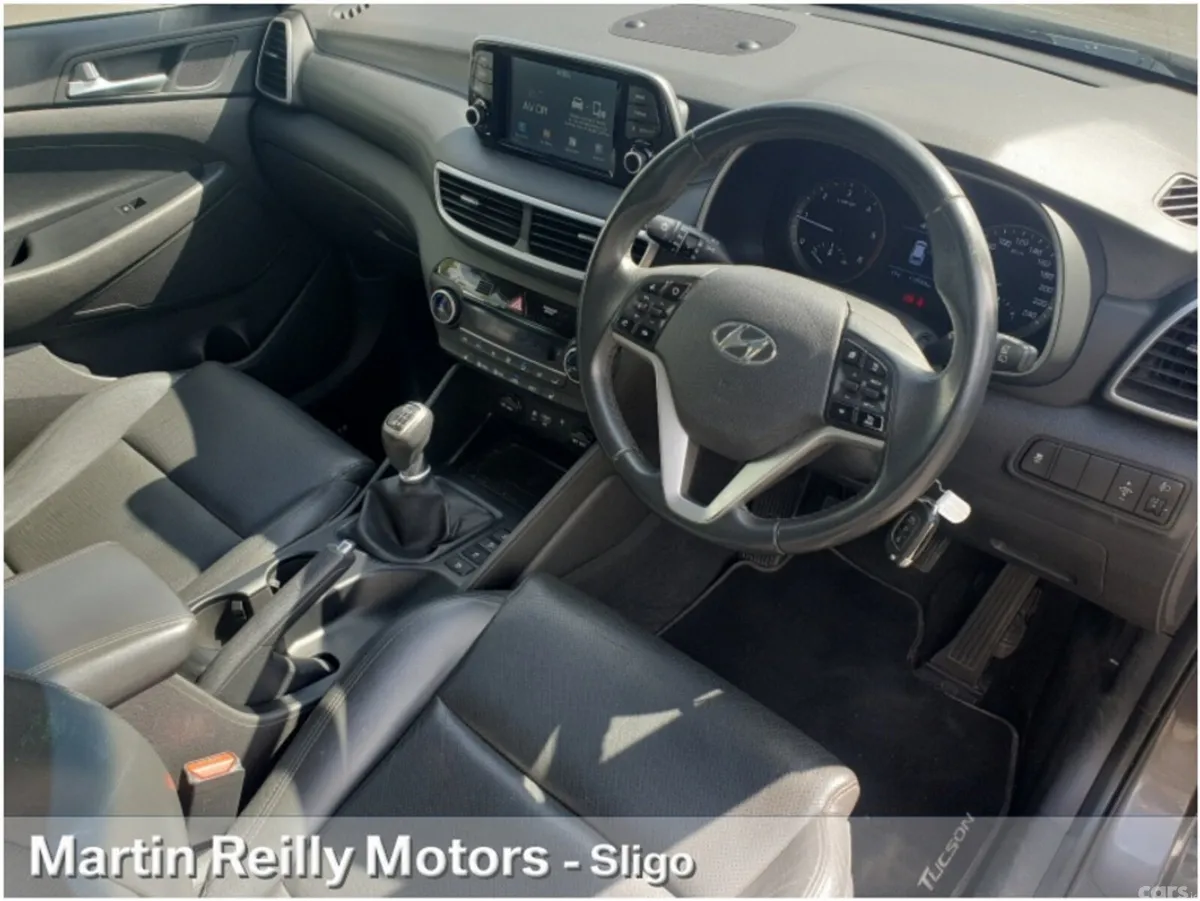 Hyundai Tucson MPV, Diesel, 2019, Brown