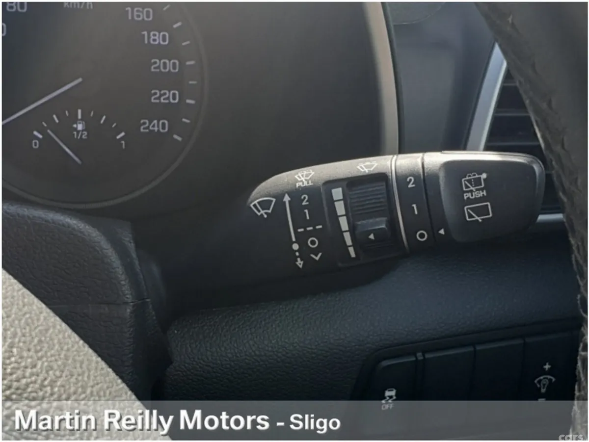 Hyundai Tucson MPV, Diesel, 2019, Brown