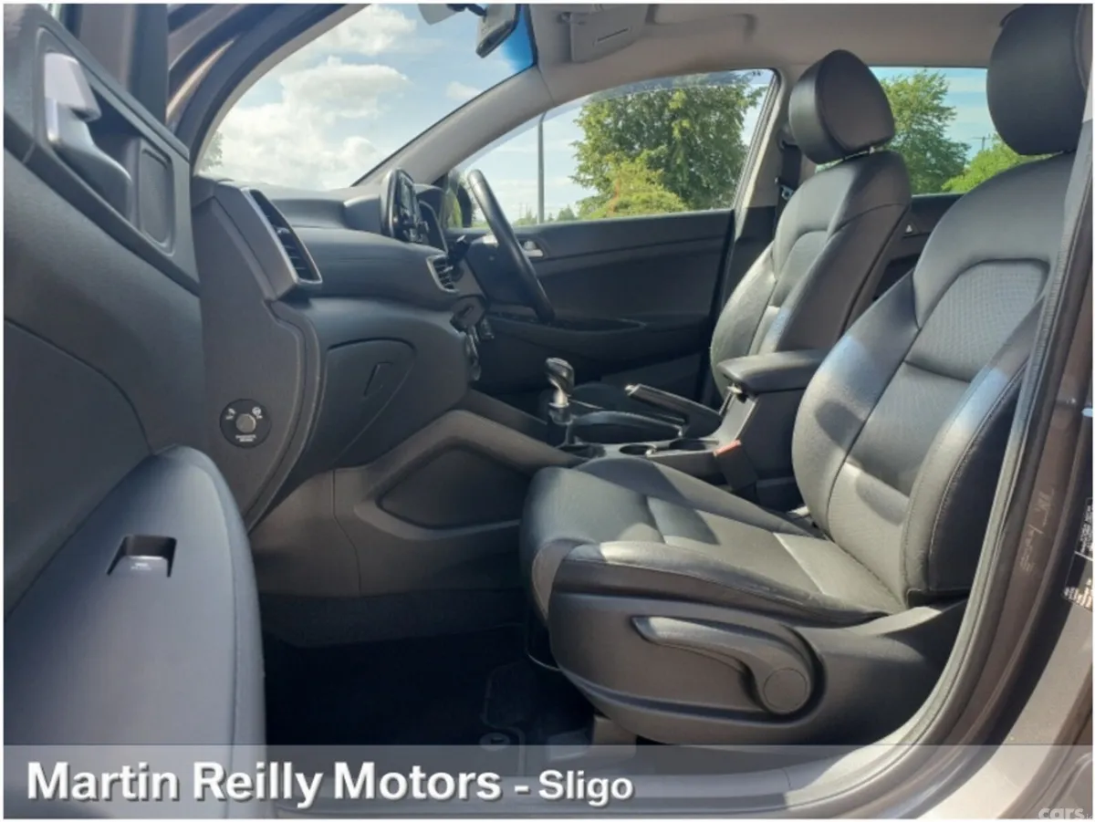 Hyundai Tucson MPV, Diesel, 2019, Brown