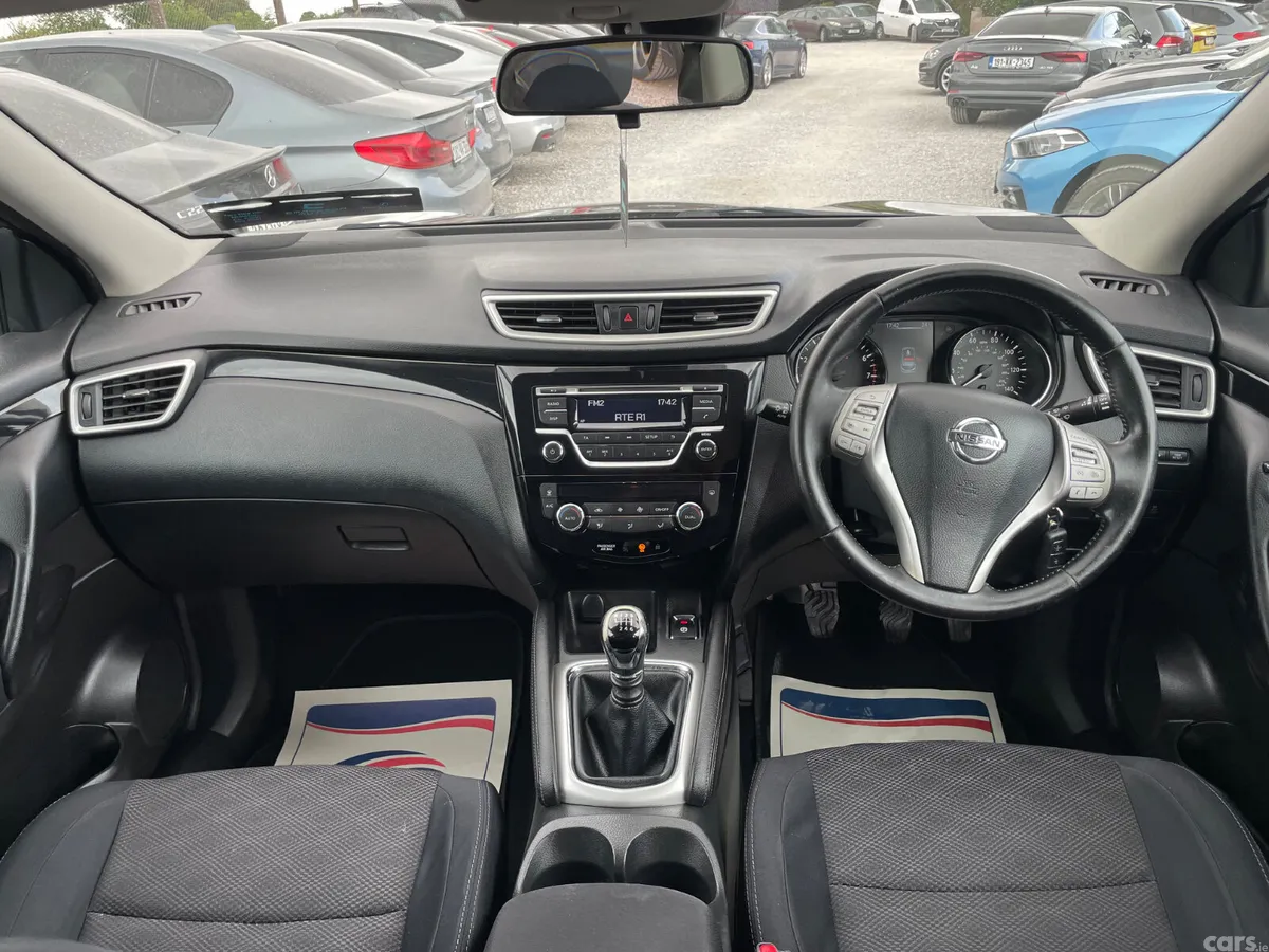 Nissan Qashqai Hatchback, Petrol, 2014, Black