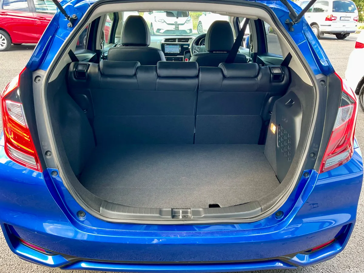 Honda Fit Hatchback, Petrol Hybrid, 2019, Blue