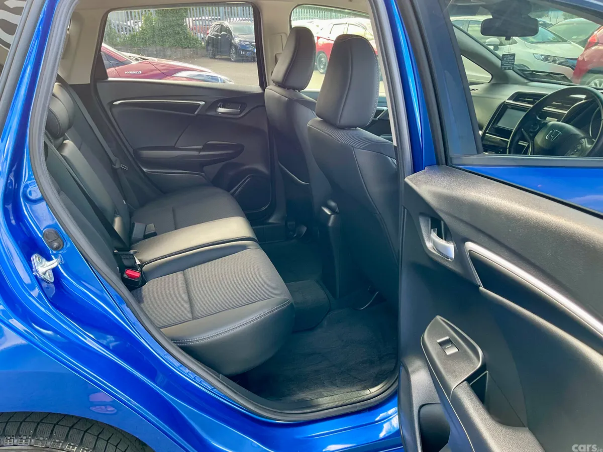 Honda Fit Hatchback, Petrol Hybrid, 2019, Blue