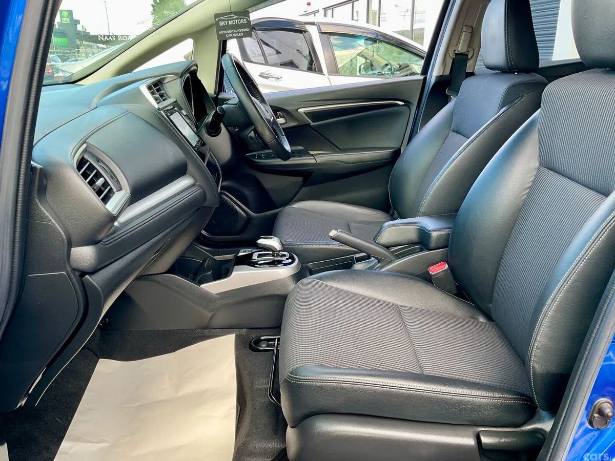 Honda Fit Hatchback, Petrol Hybrid, 2019, Blue
