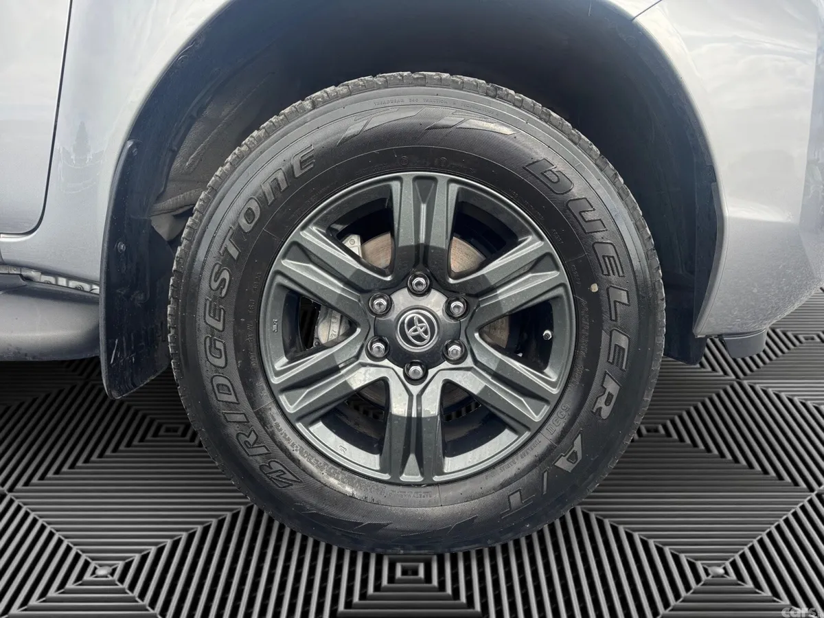 Toyota Hilux Pick Up, Diesel, 2025, Silver