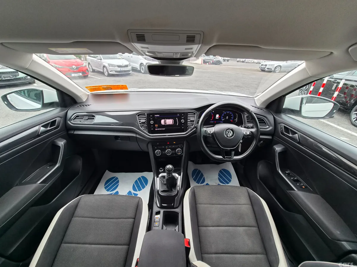 Volkswagen T-Roc SUV, Petrol, 2018, White