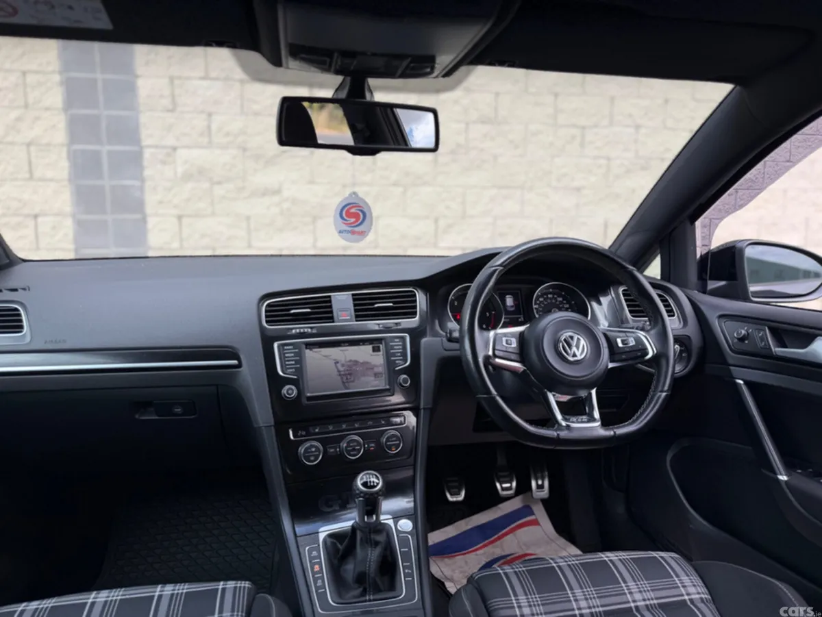 Volkswagen Golf Hatchback, Diesel, 2016, Black