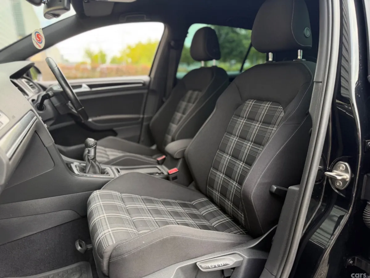 Volkswagen Golf Hatchback, Diesel, 2016, Black