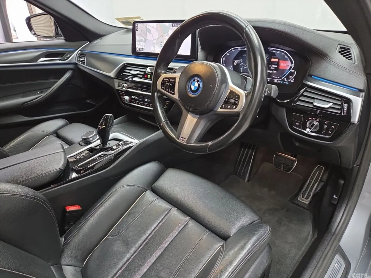 BMW 5-Series Estate, Petrol Plug-in Hybrid, 2023, Grey