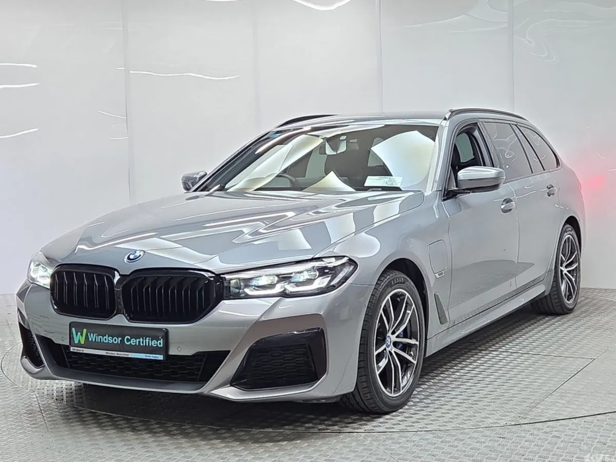 BMW 5-Series Estate, Petrol Plug-in Hybrid, 2023, Grey