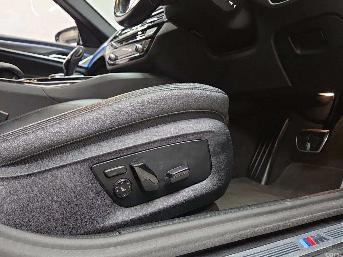 BMW 5-Series Estate, Petrol Plug-in Hybrid, 2023, Grey