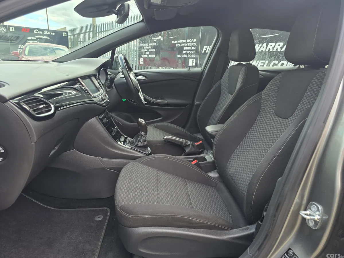 Opel Astra Hatchback, Petrol, 2017, Grey