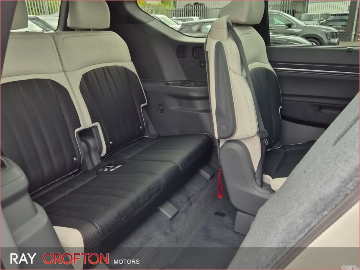 Kia EV9 MPV, Electric, 2026, White