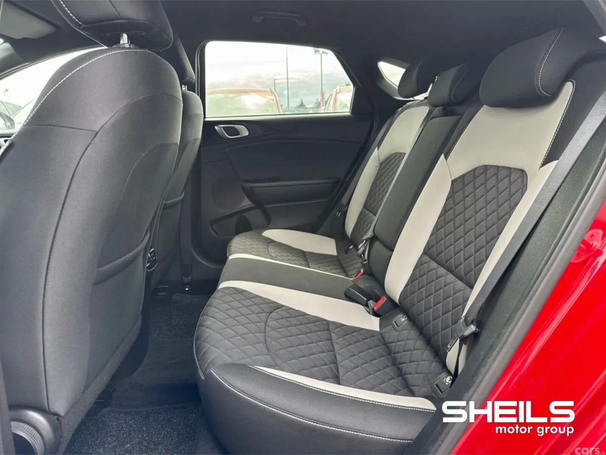 Kia ProCeed Hatchback, Petrol, 2020, Red