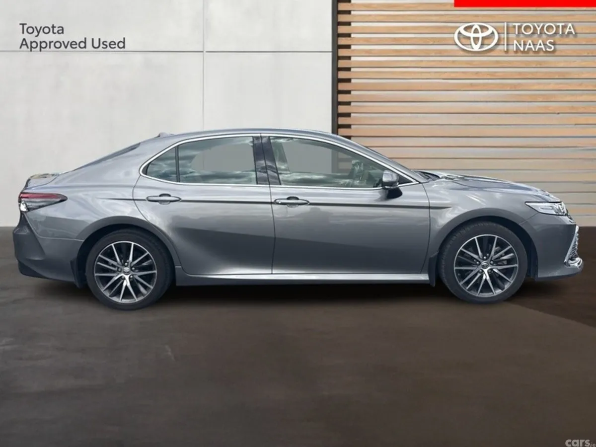 Toyota Camry Saloon, Petrol Hybrid, 2023, Silver