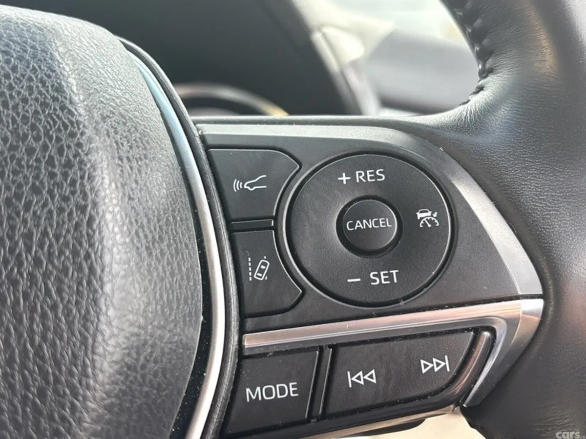 Toyota Camry Saloon, Petrol Hybrid, 2023, Silver
