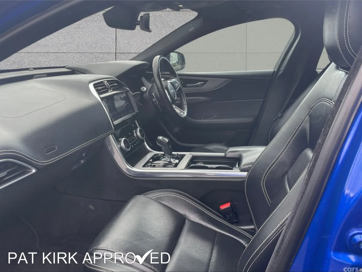 Jaguar XE Saloon, Diesel, 2020, Blue