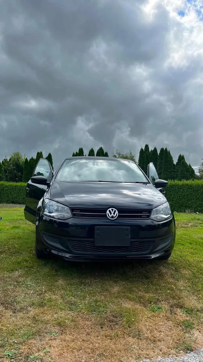 Volkswagen Polo Hatchback, Petrol, 2014, Black