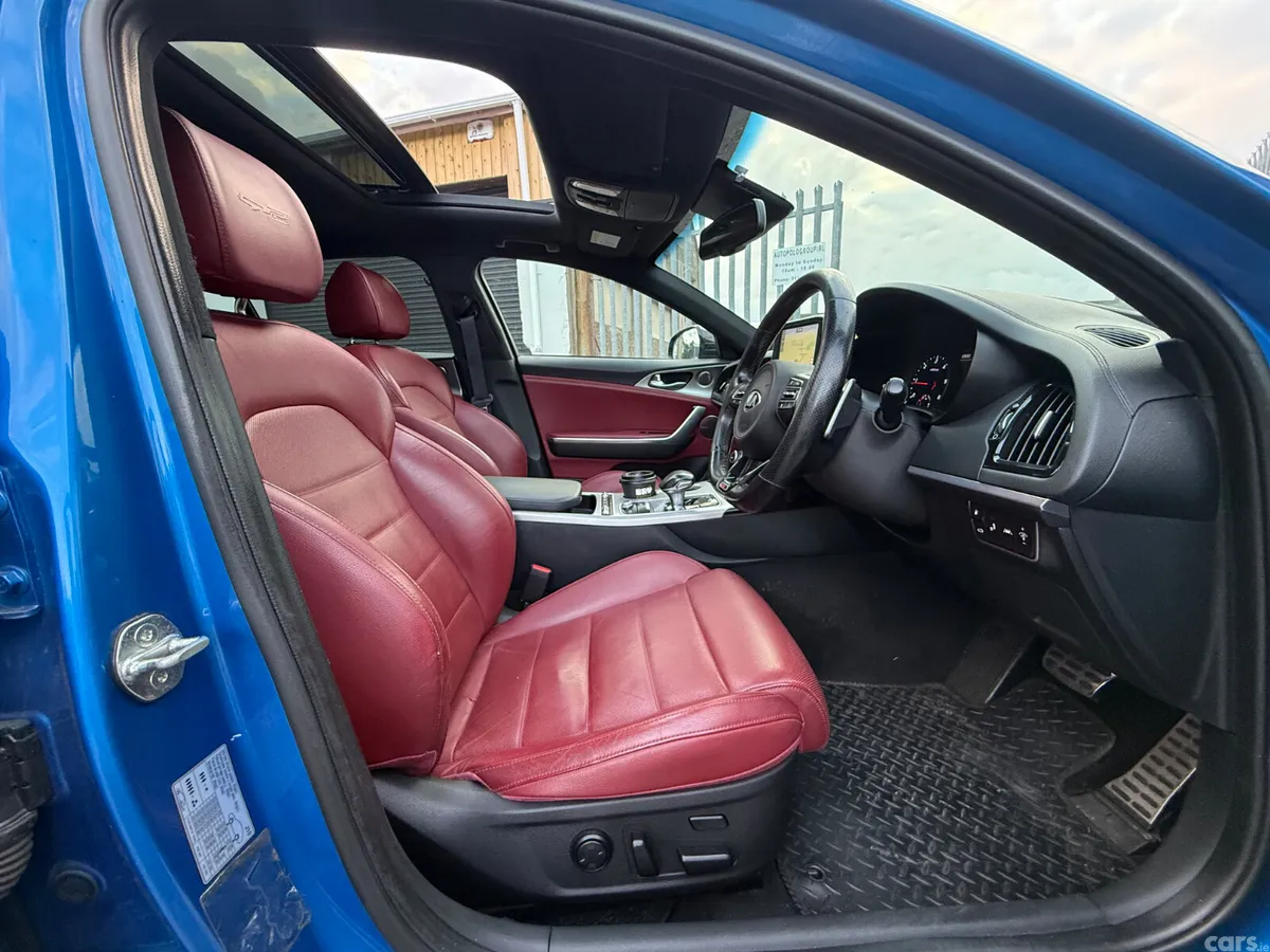 Kia Stinger Hatchback, Diesel, 2018, Blue