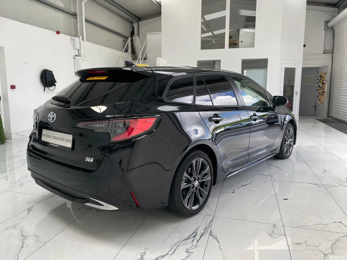 Toyota Corolla Estate, Petrol Hybrid, 2024, Black