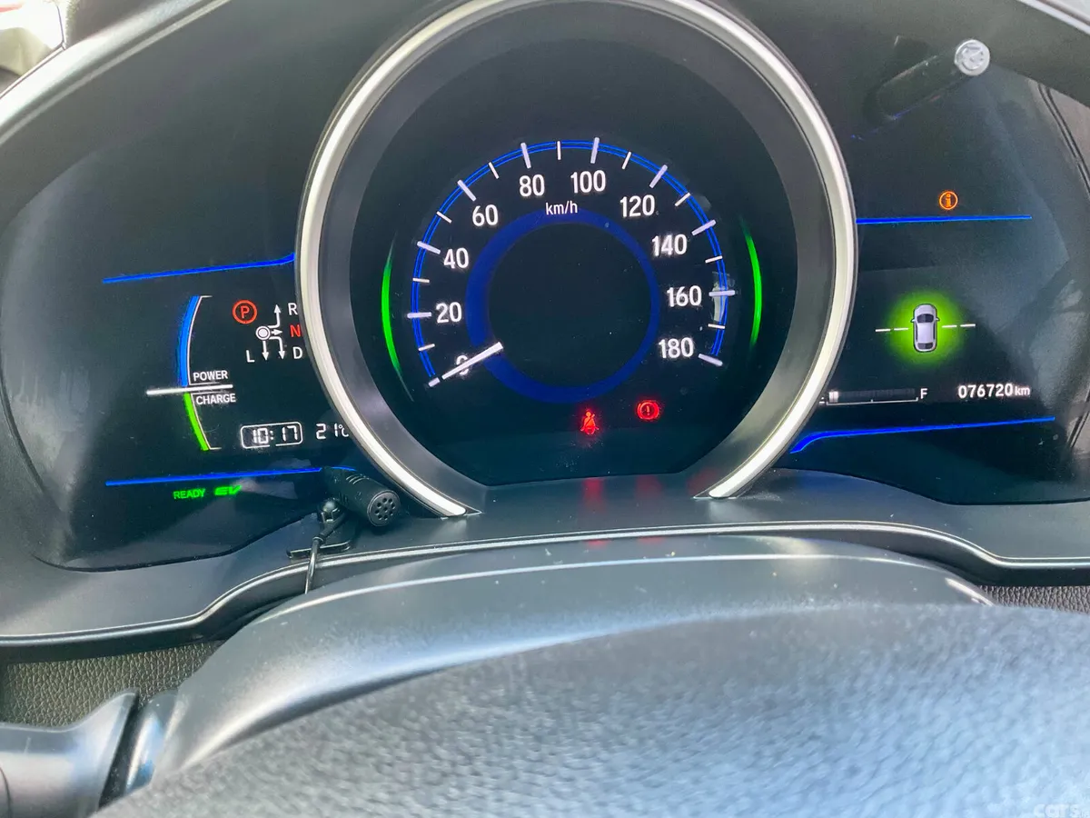 Honda Fit Hatchback, Petrol Hybrid, 2015, Silver
