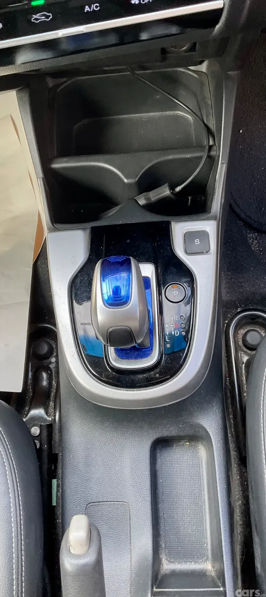 Honda Fit Hatchback, Petrol Hybrid, 2015, White