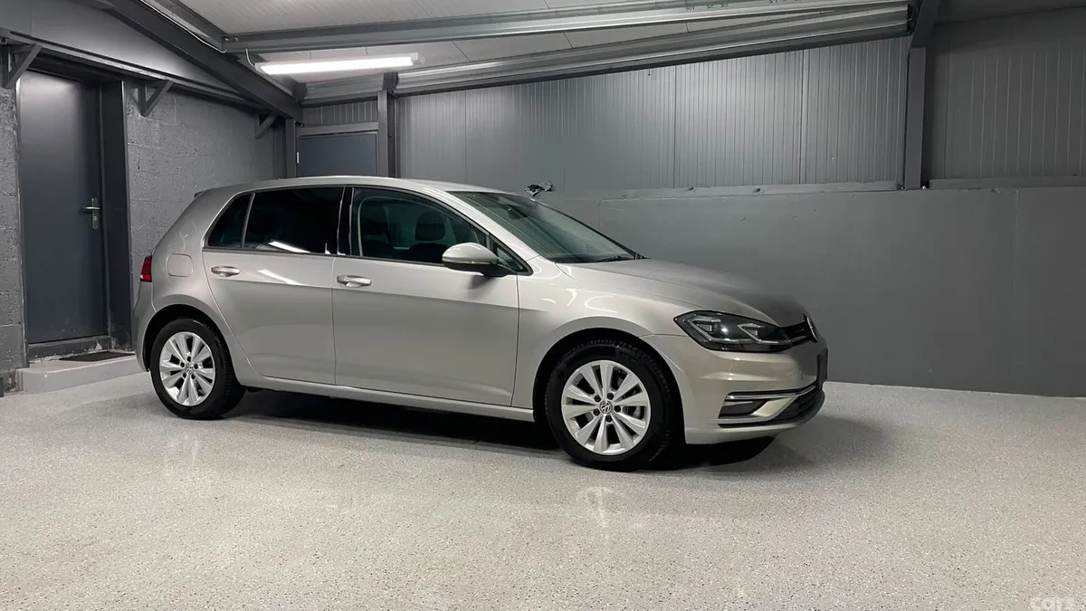 Volkswagen Golf Hatchback, Petrol, 2017, Silver
