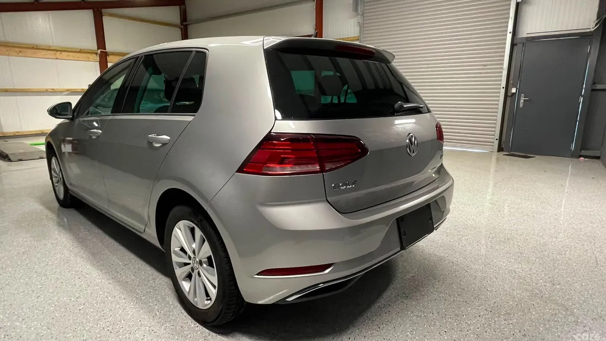 Volkswagen Golf Hatchback, Petrol, 2017, Silver