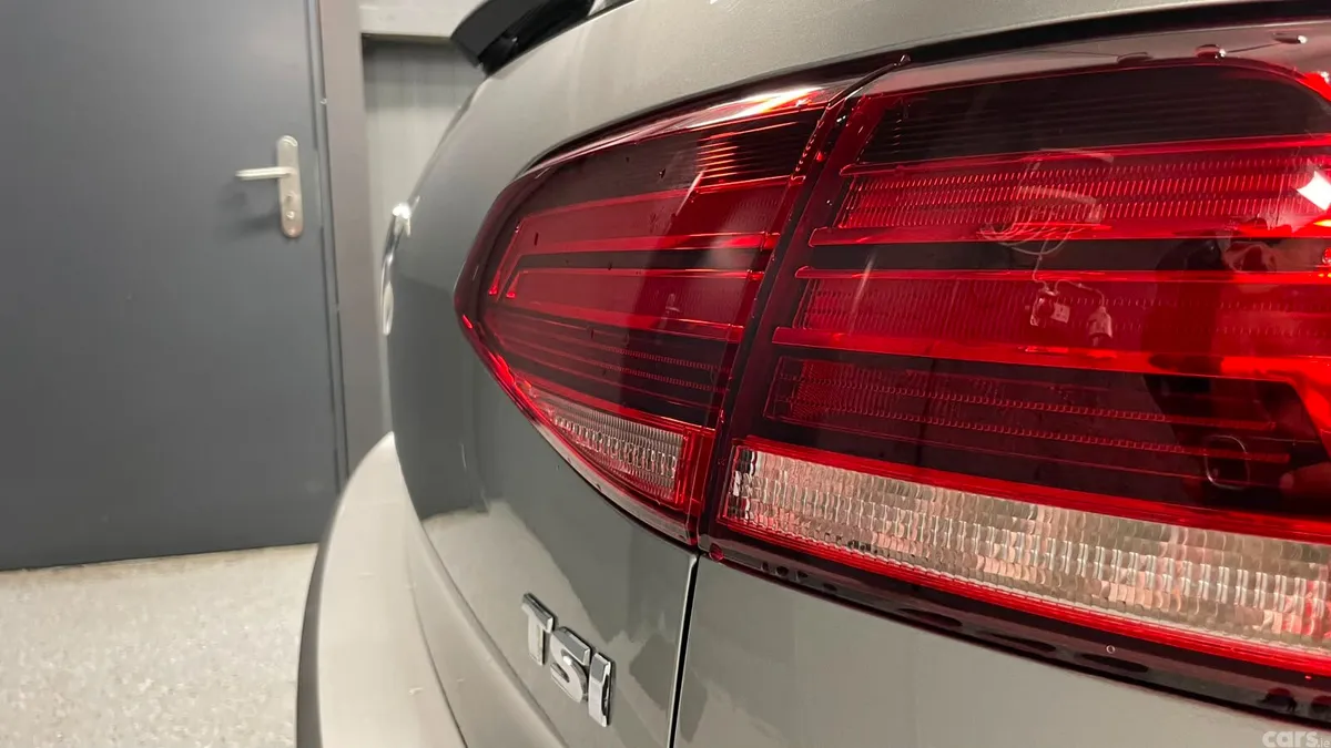 Volkswagen Golf Hatchback, Petrol, 2017, Silver