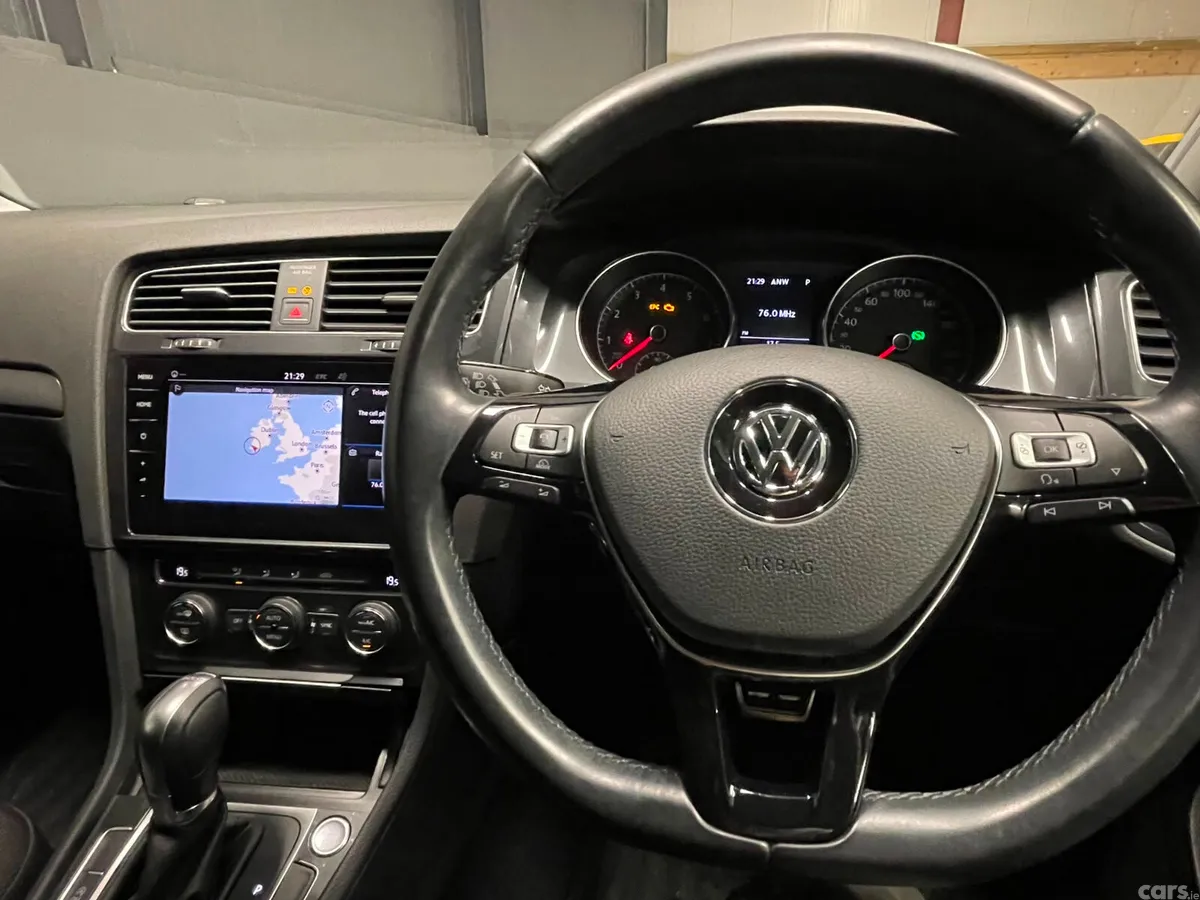 Volkswagen Golf Hatchback, Petrol, 2017, Silver