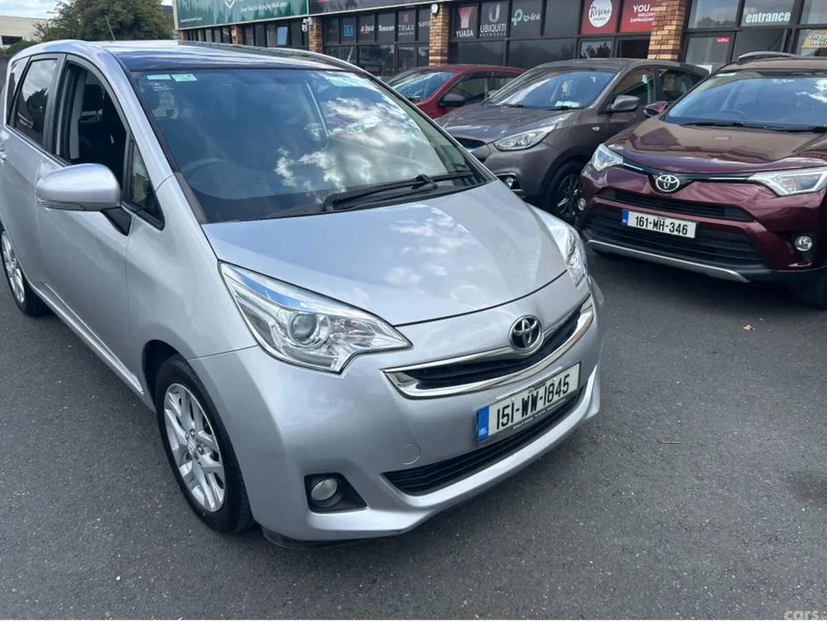 Toyota Verso-S MPV, Petrol, 2015, Silver