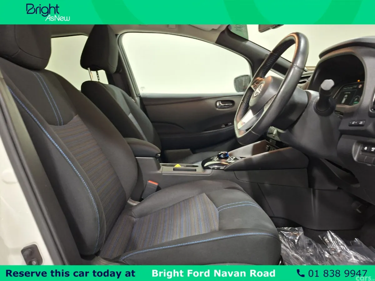Nissan Leaf Hatchback, Electric, 2025, White