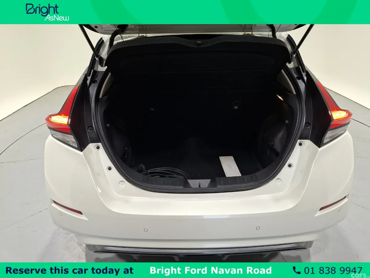 Nissan Leaf Hatchback, Electric, 2025, White