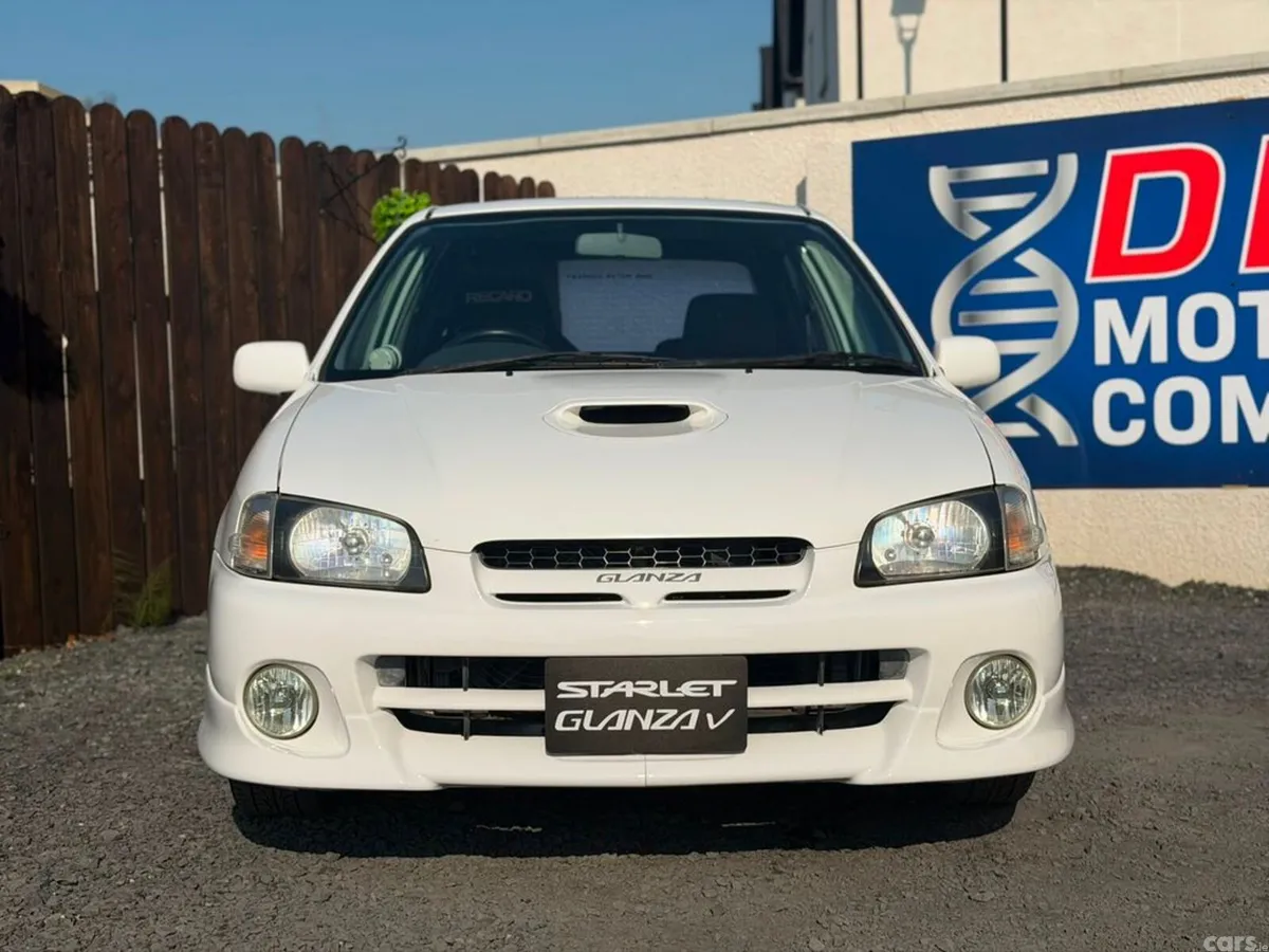 Toyota Other Hatchback, Petrol, 1998, White