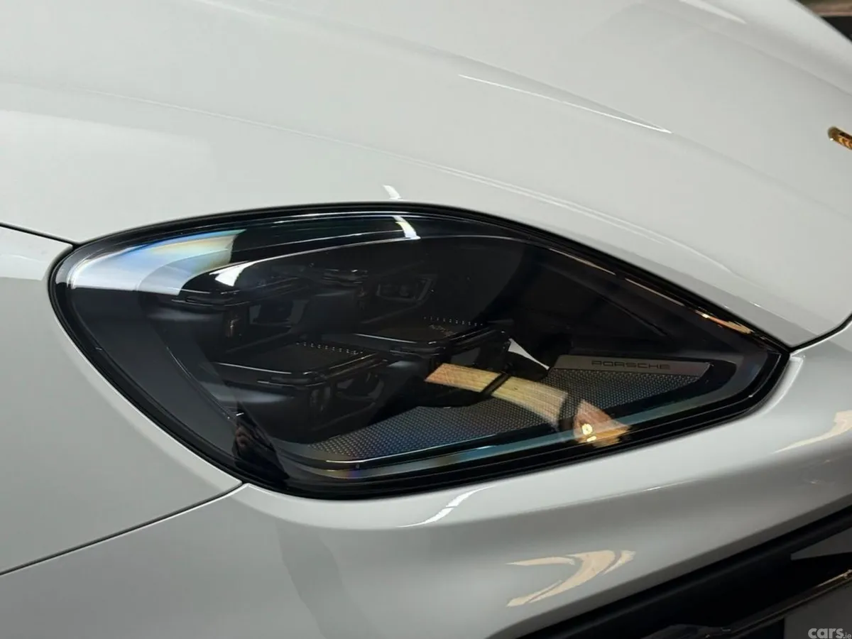 Porsche Cayenne Coupe, Petrol Plug-in Hybrid, 2026, Grey