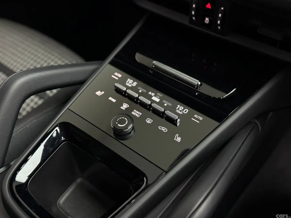 Porsche Cayenne Coupe, Petrol Plug-in Hybrid, 2026, Grey