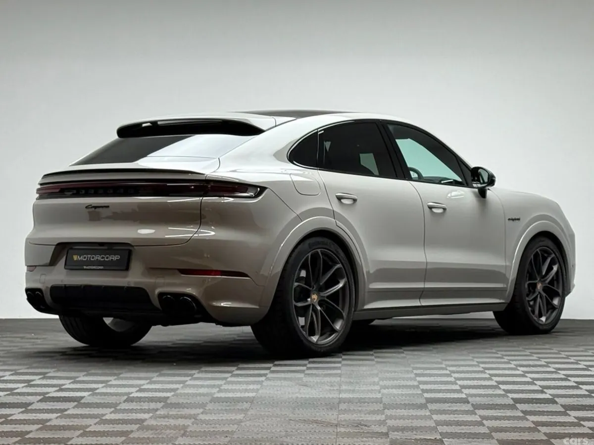 Porsche Cayenne Coupe, Petrol Plug-in Hybrid, 2026, Grey