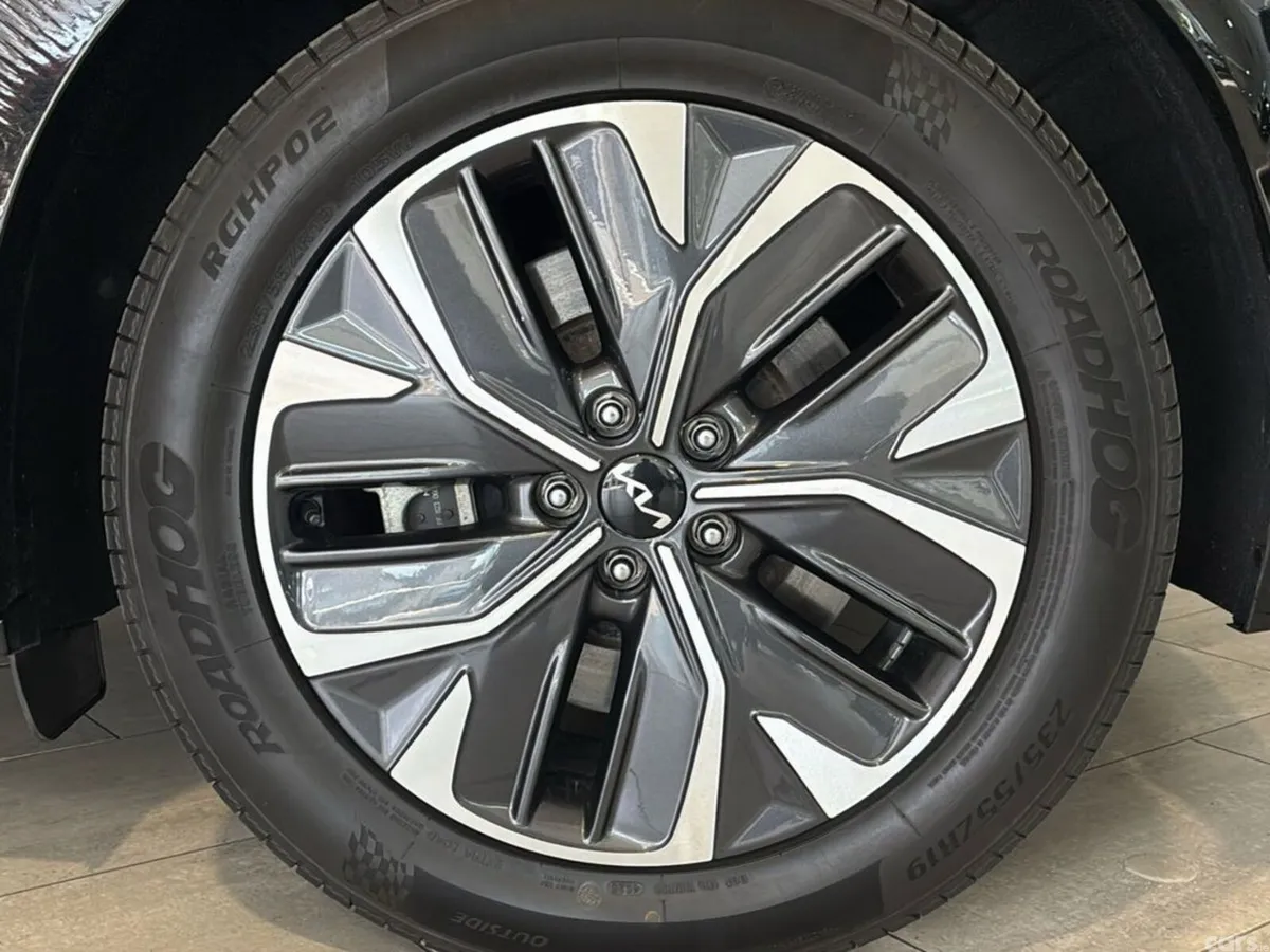 Kia EV6 MPV, Electric, 2024, Black