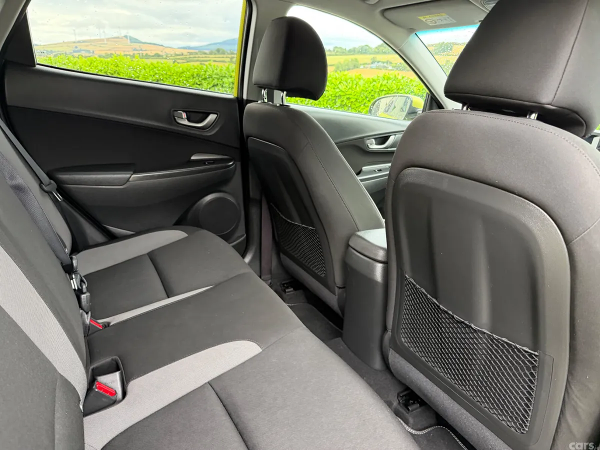 Hyundai KONA MPV, Petrol, 2020, Green