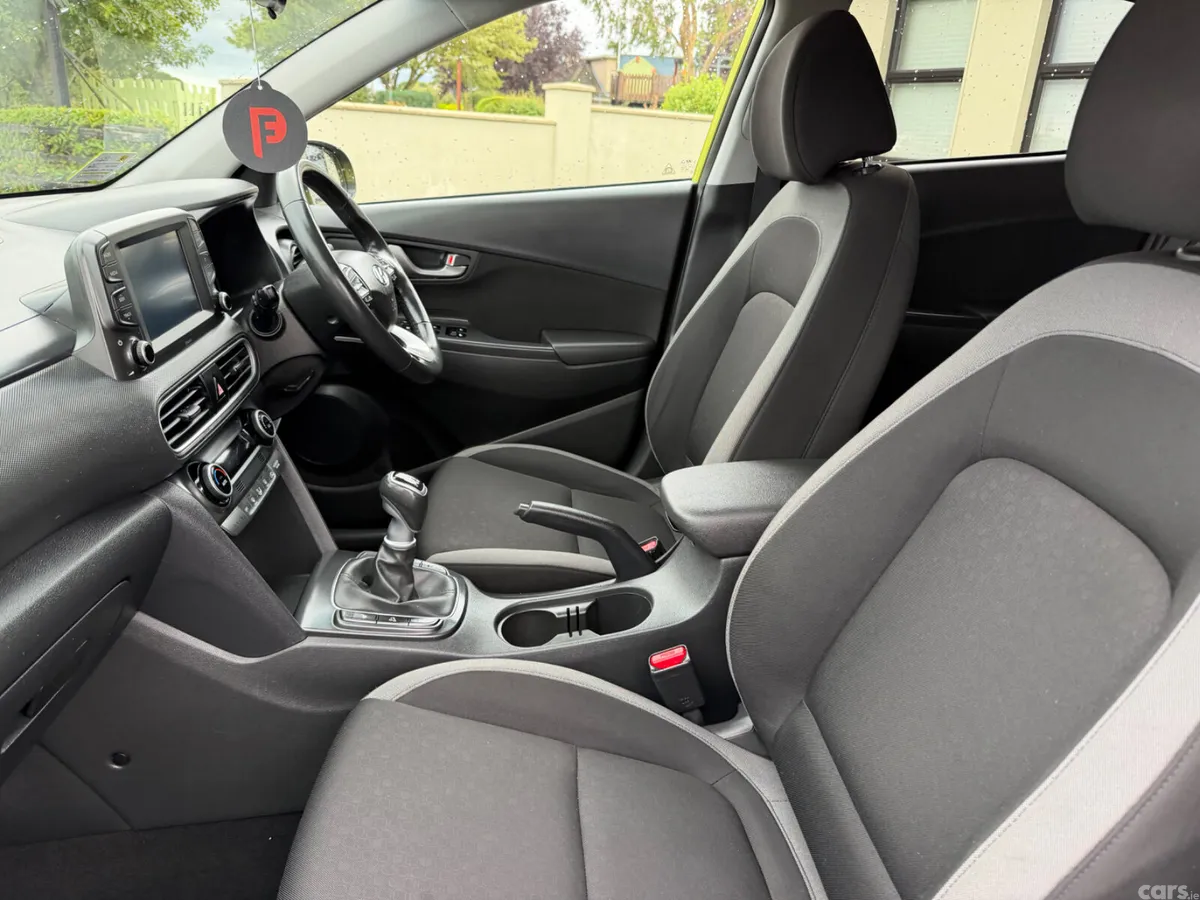 Hyundai KONA MPV, Petrol, 2020, Green