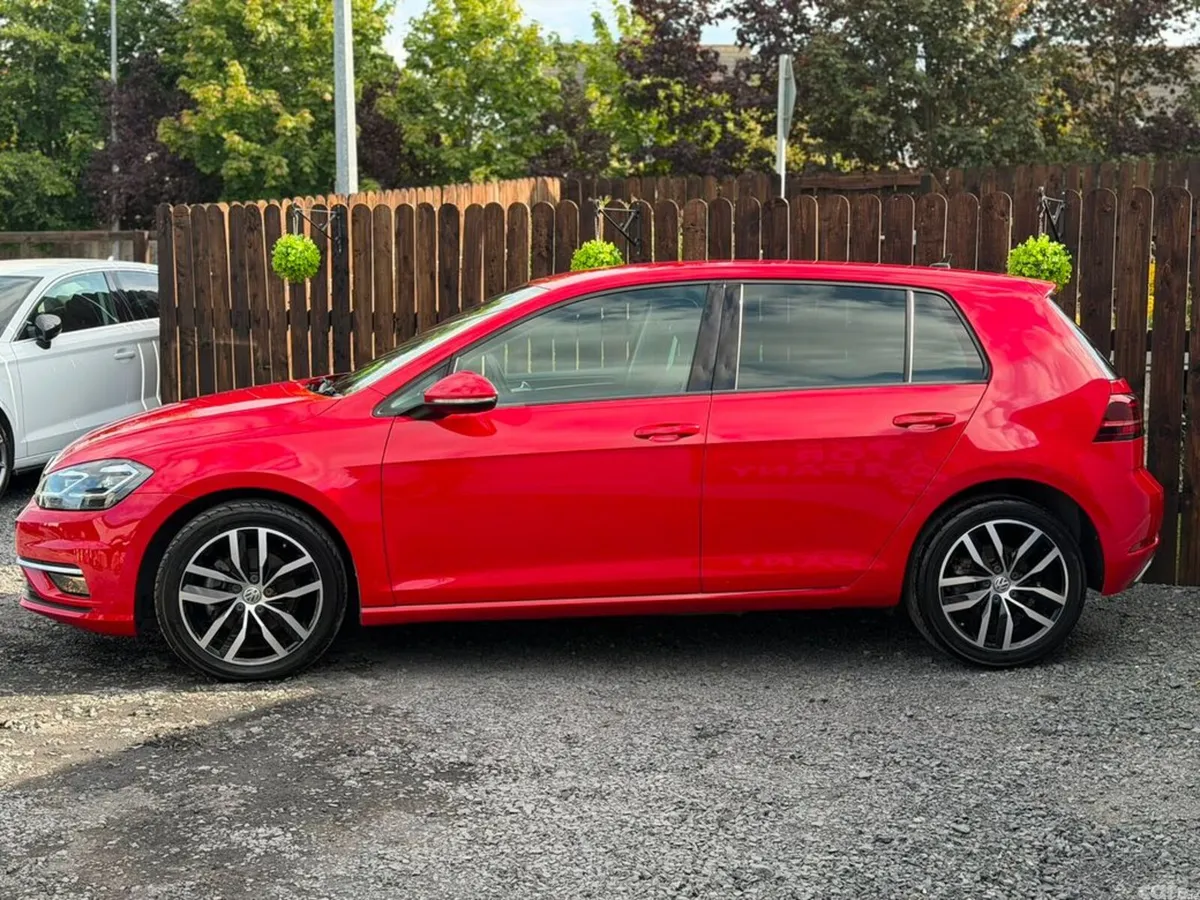 Volkswagen Golf Hatchback, Petrol, 2018, Red
