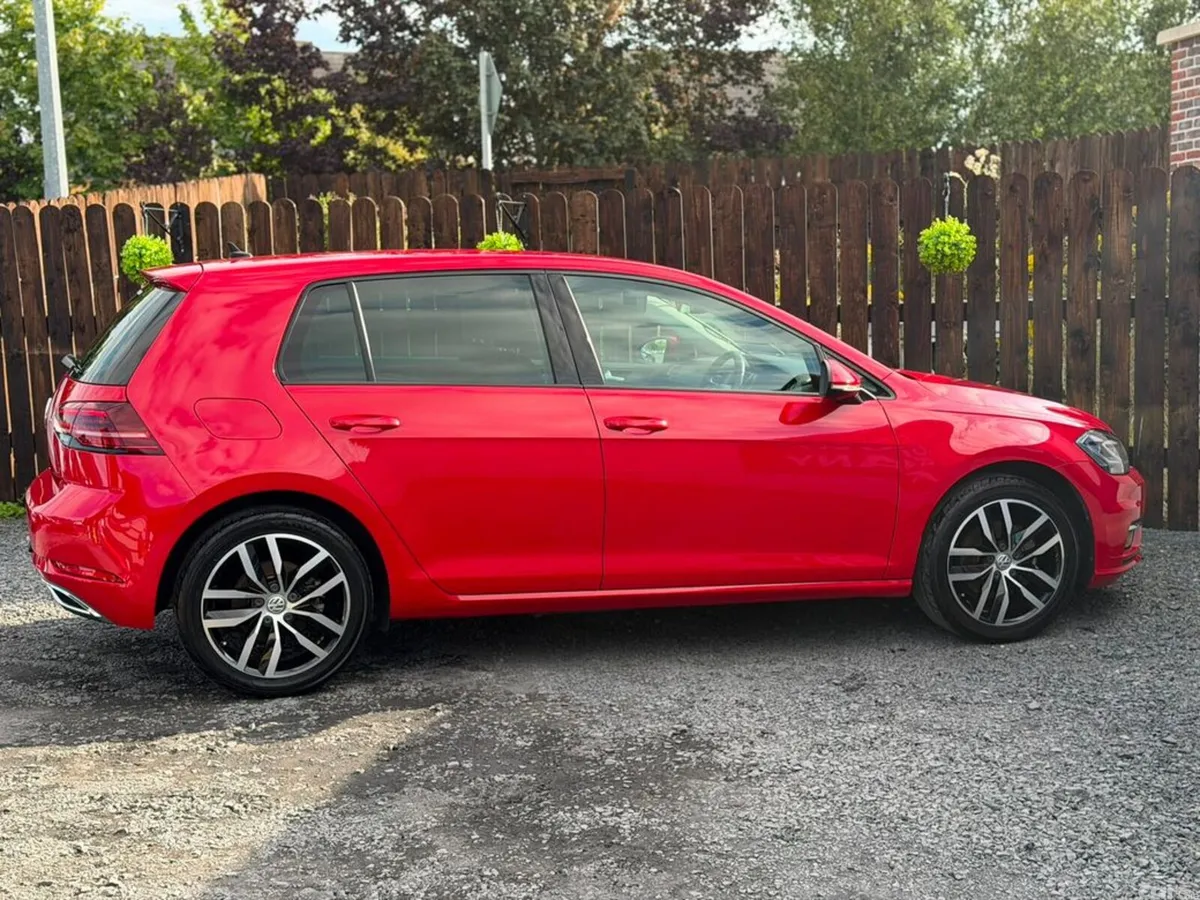Volkswagen Golf Hatchback, Petrol, 2018, Red