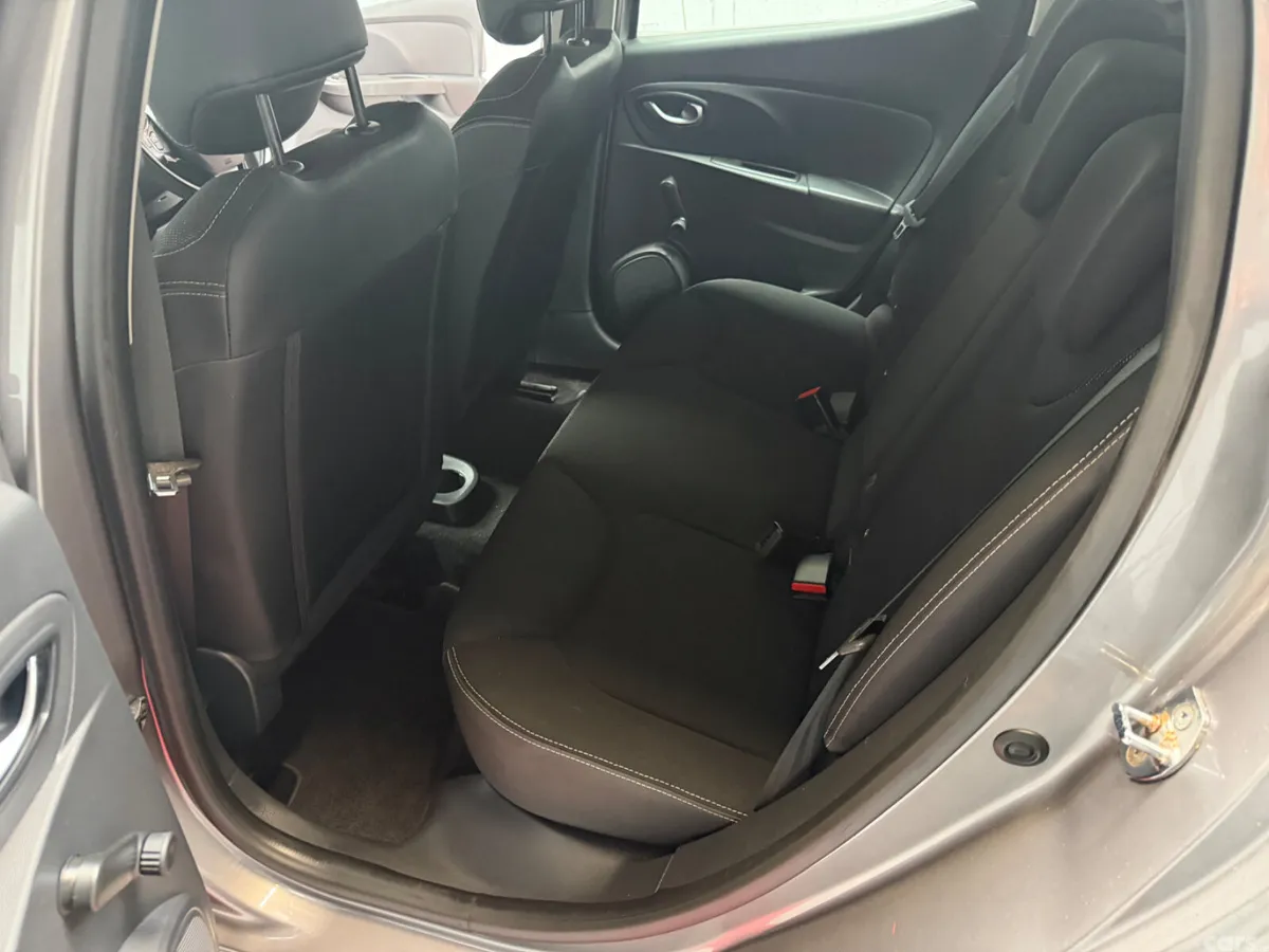 Renault Clio Hatchback, Petrol, 2016, Grey