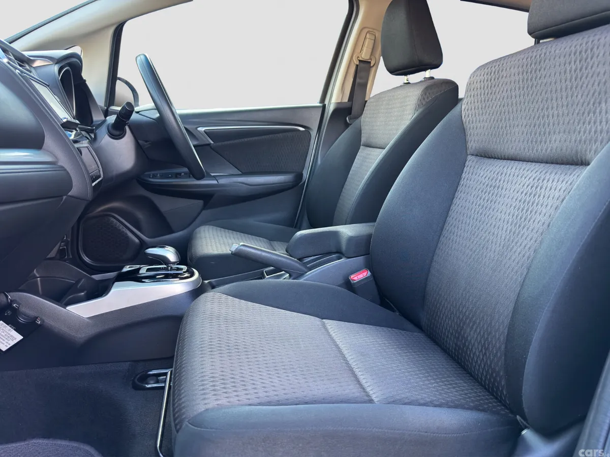 Honda Fit Hatchback, Petrol Hybrid, 2018, Silver