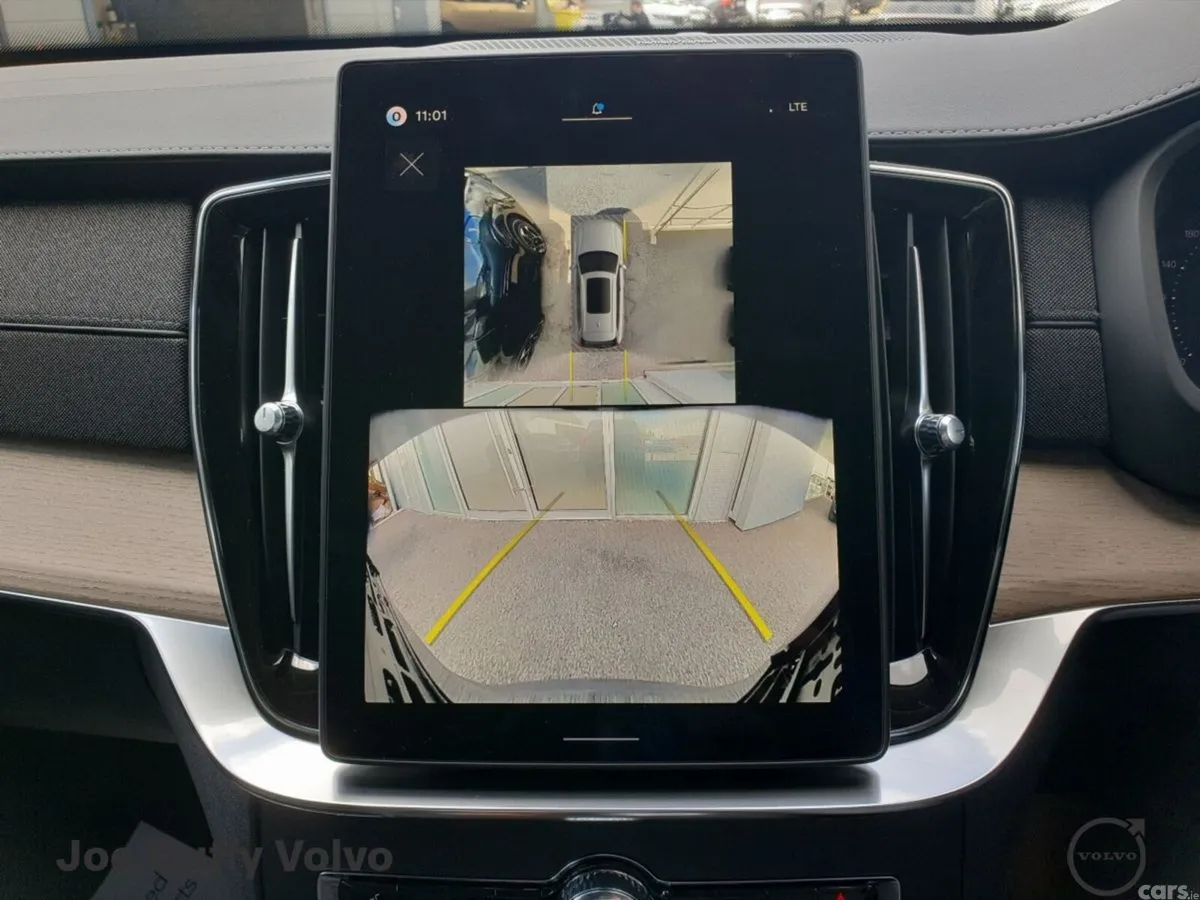 Volvo XC90 SUV, Petrol Plug-in Hybrid, 2026, Blue