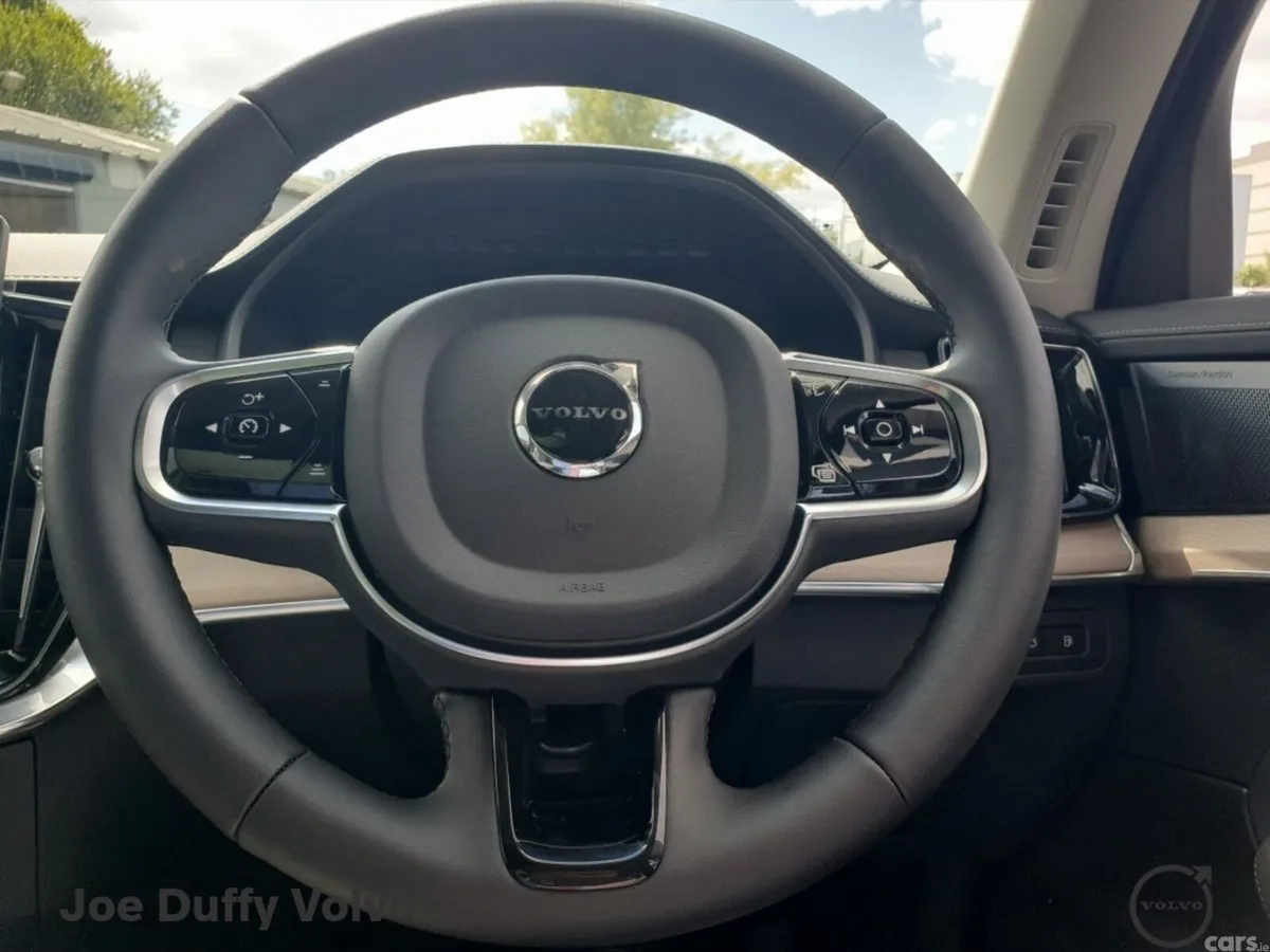 Volvo XC90 SUV, Petrol Plug-in Hybrid, 2026, Silver